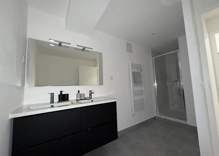 Le Sanctuzen Proche Sanctuaire, Spacieux *