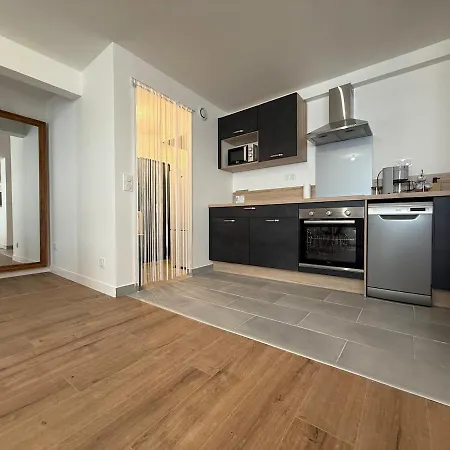 Апартаменты Le Sanctuzen Proche Sanctuaire, Spacieux